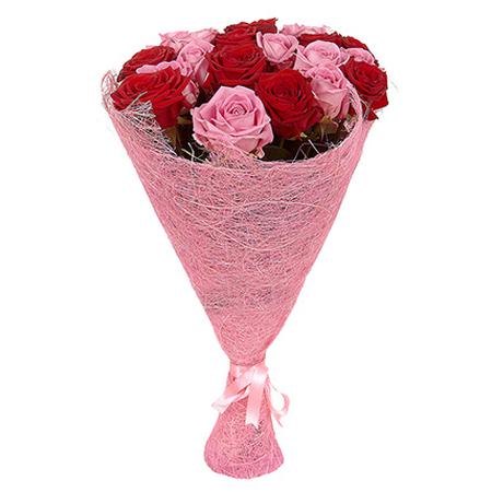 Букет 25 роз 50 см красных и розовых